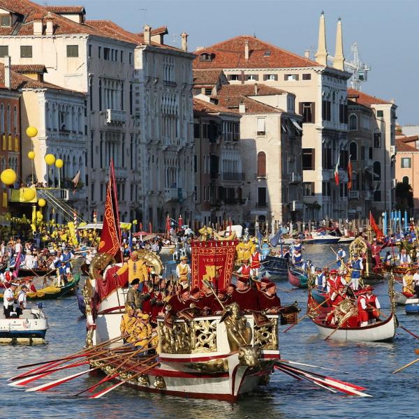 Историческая регата в Венеции пройдет 1 сентября
