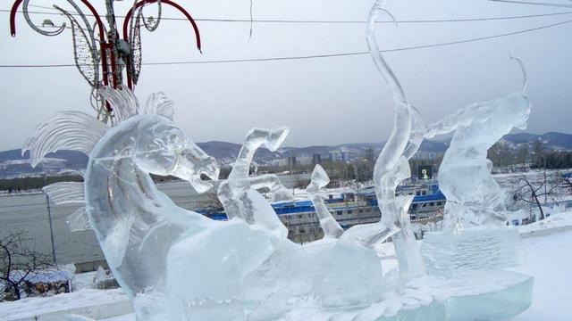 Фестиваль снежных скульптур «Волшебный лед Сибири» в Красноярске